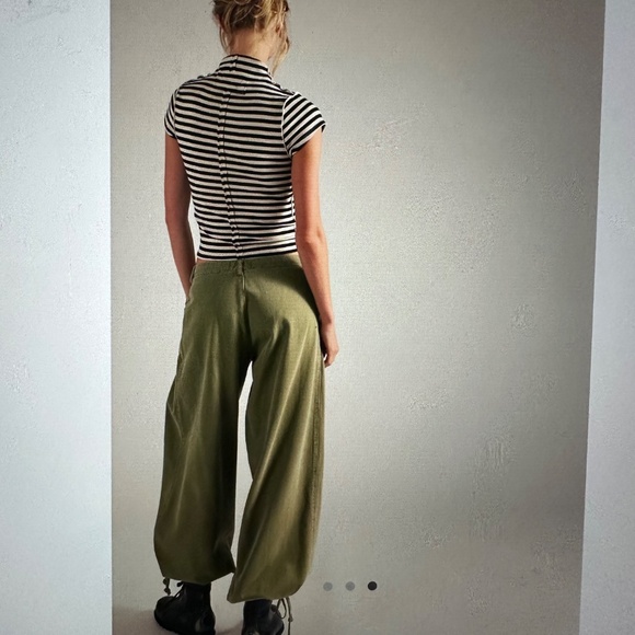 We The Free Lotus Balloon Jeans.NWT. - Picture 4 of 5